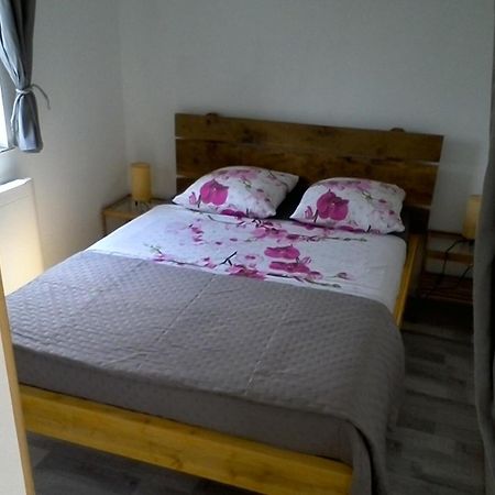 Chambres D'Hotes A La Campagne Senonches Exteriör bild